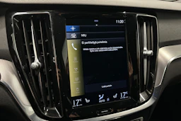 musta Volvo S60 2021 kuva 22.