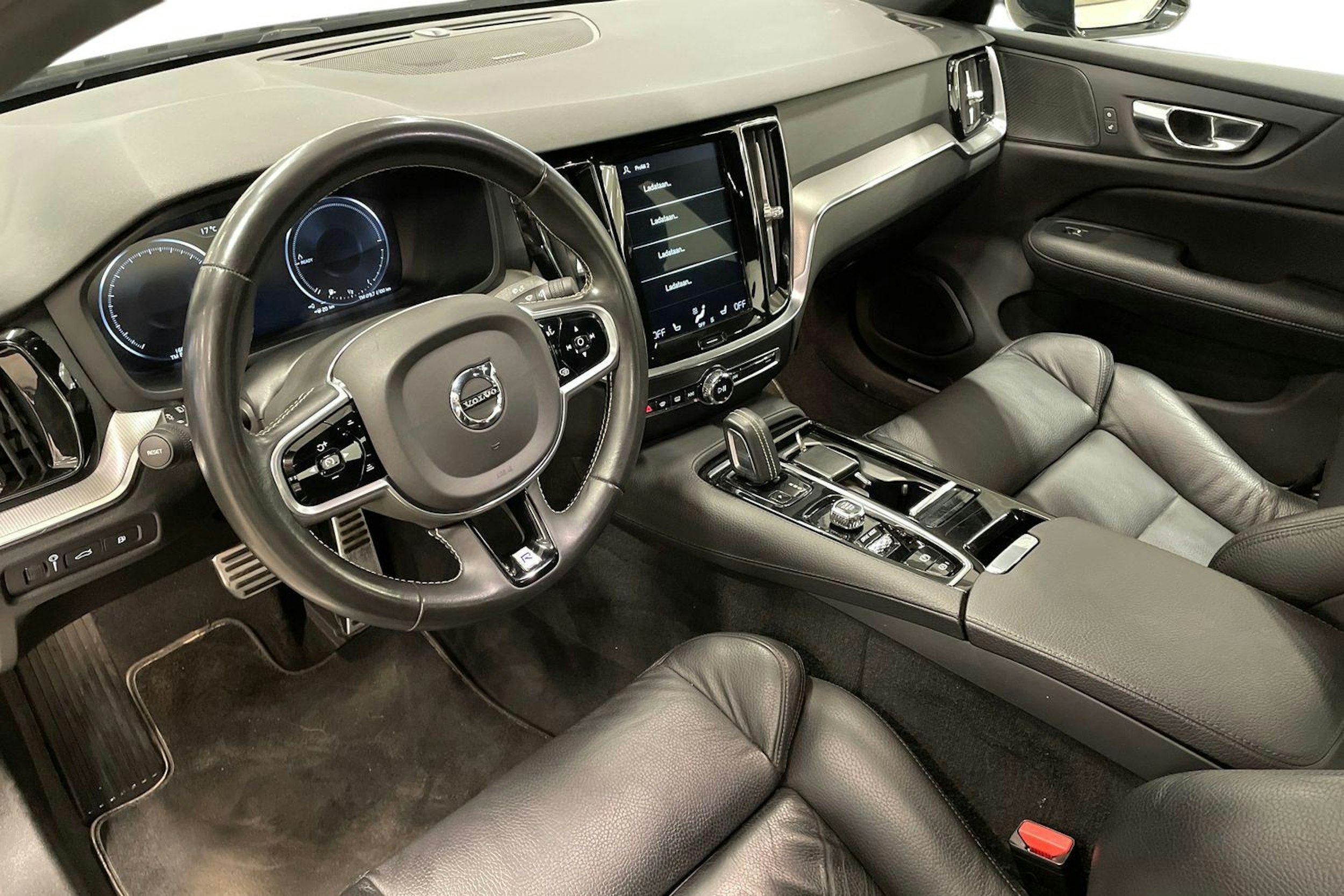 harmaa Volvo S60 2020 kuva 7.