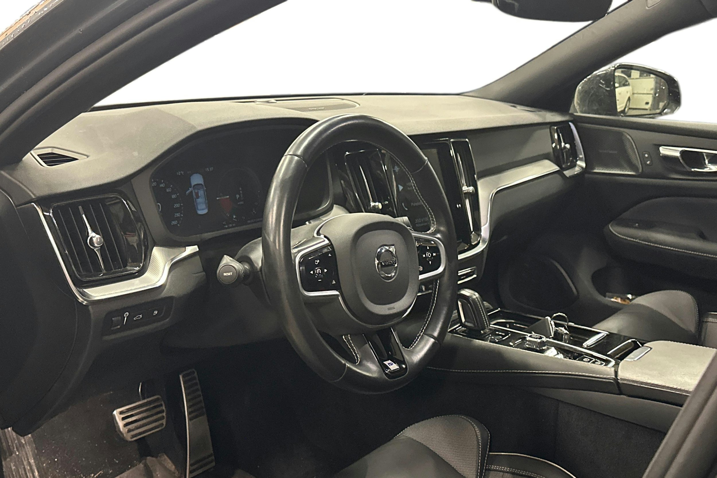 harmaa Volvo S60 2020 kuva 3.