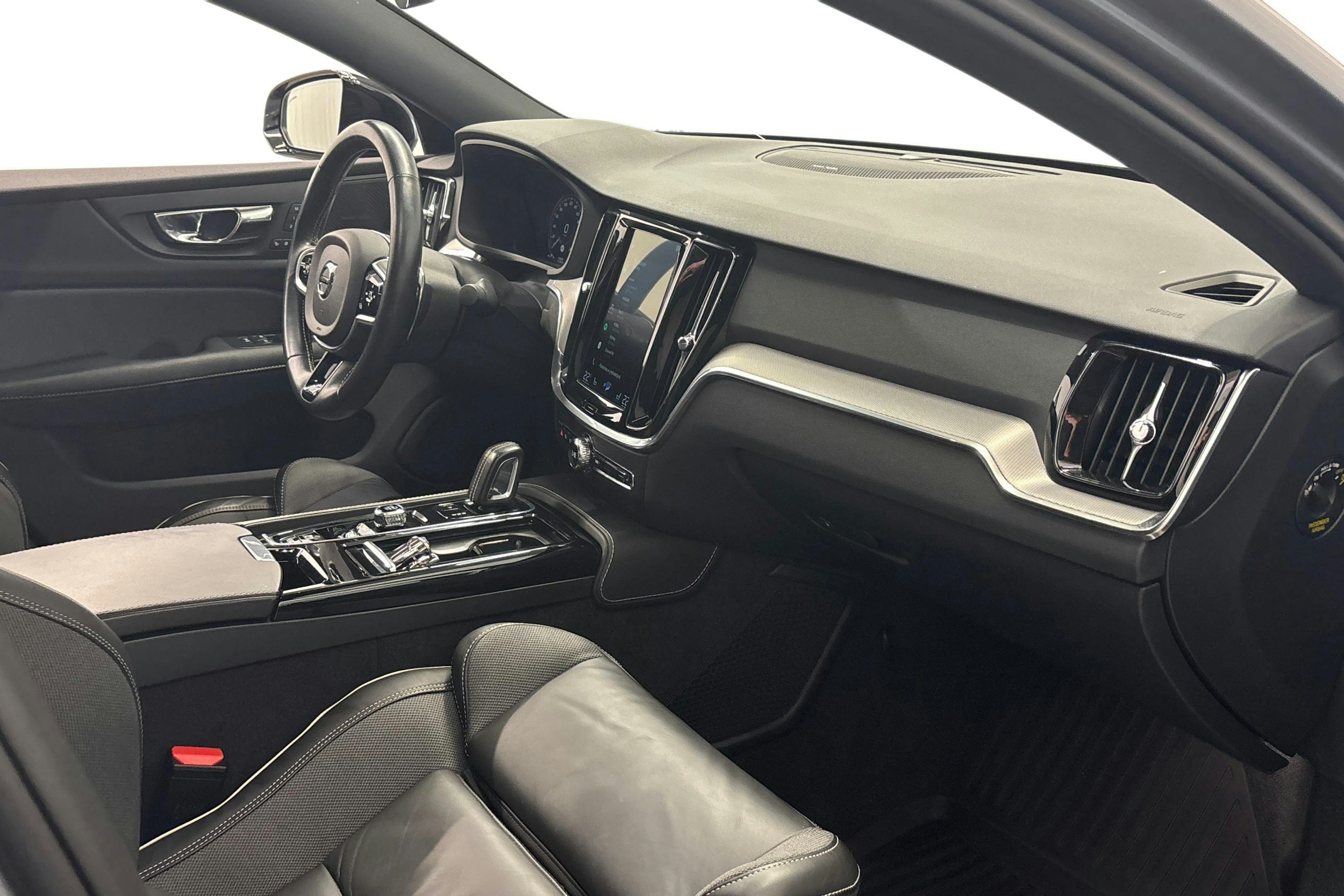 harmaa Volvo S60 2020 kuva 10.