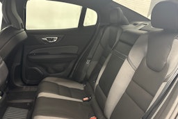 harmaa Volvo S60 2020 kuva 13.