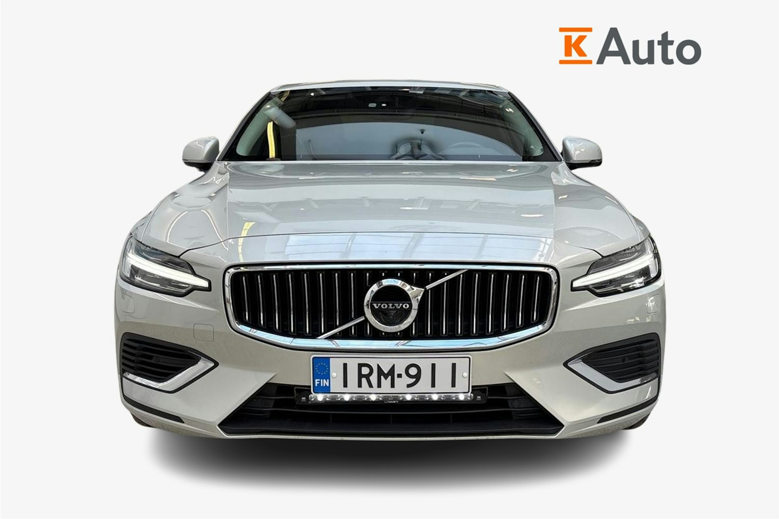 met. valkoinen Volvo S60 2020 kuva 4.