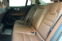 met. valkoinen Volvo S60 2020 kuva 8.