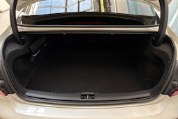 met. valkoinen Volvo S60 2020 kuva 11.