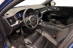 sininen Volvo S60 2020 kuva 7.