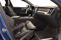 sininen Volvo S60 2020 kuva 9.