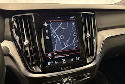 sininen Volvo S60 2020 kuva 21.