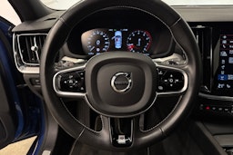 sininen Volvo S60 2020 kuva 26.