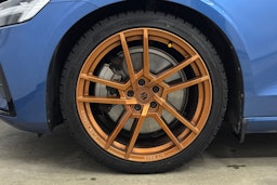 sininen Volvo S60 2020 kuva 28.