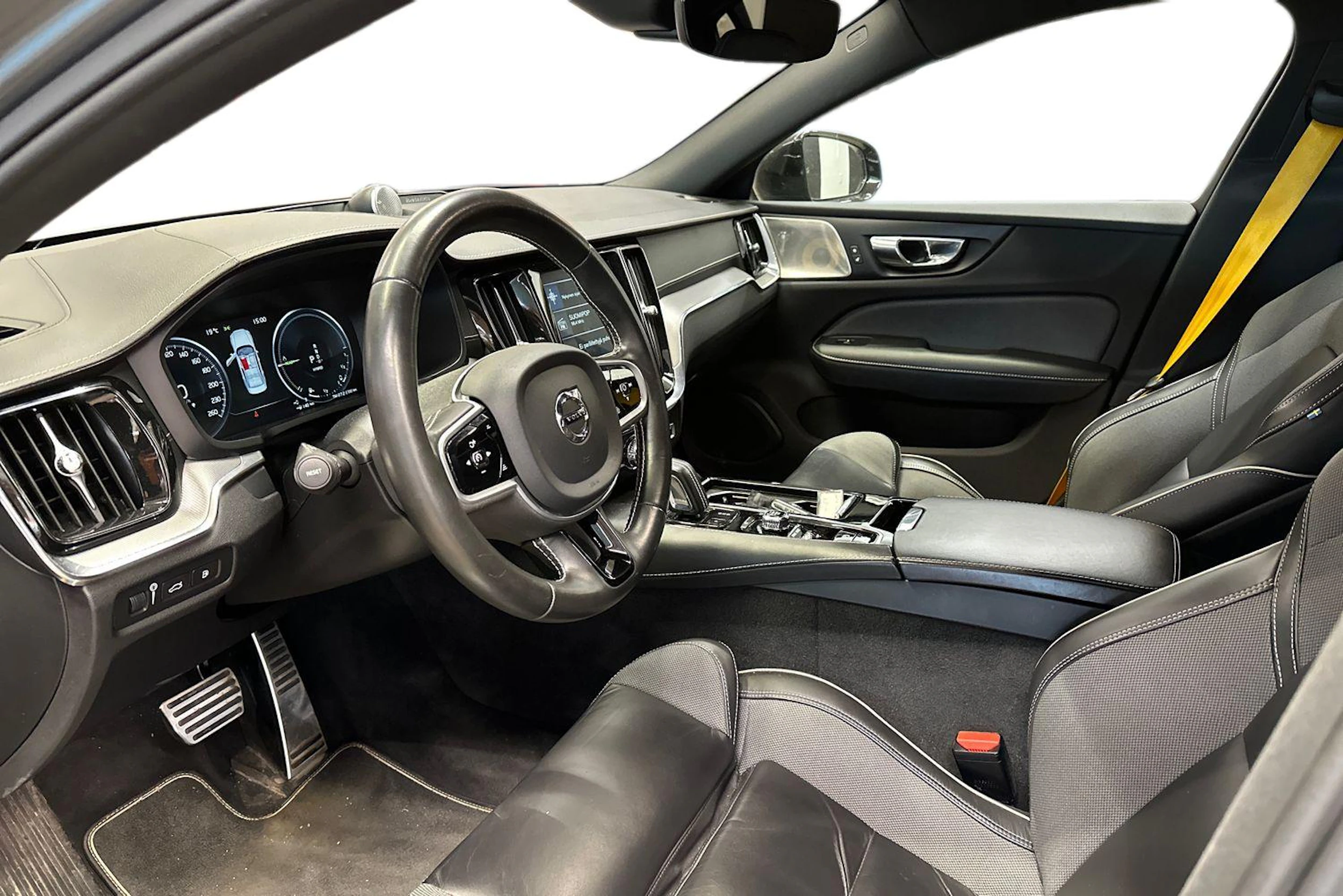 harmaa Volvo S60 2020 kuva 3.