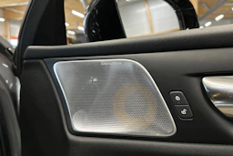 harmaa Volvo S60 2020 kuva 16.