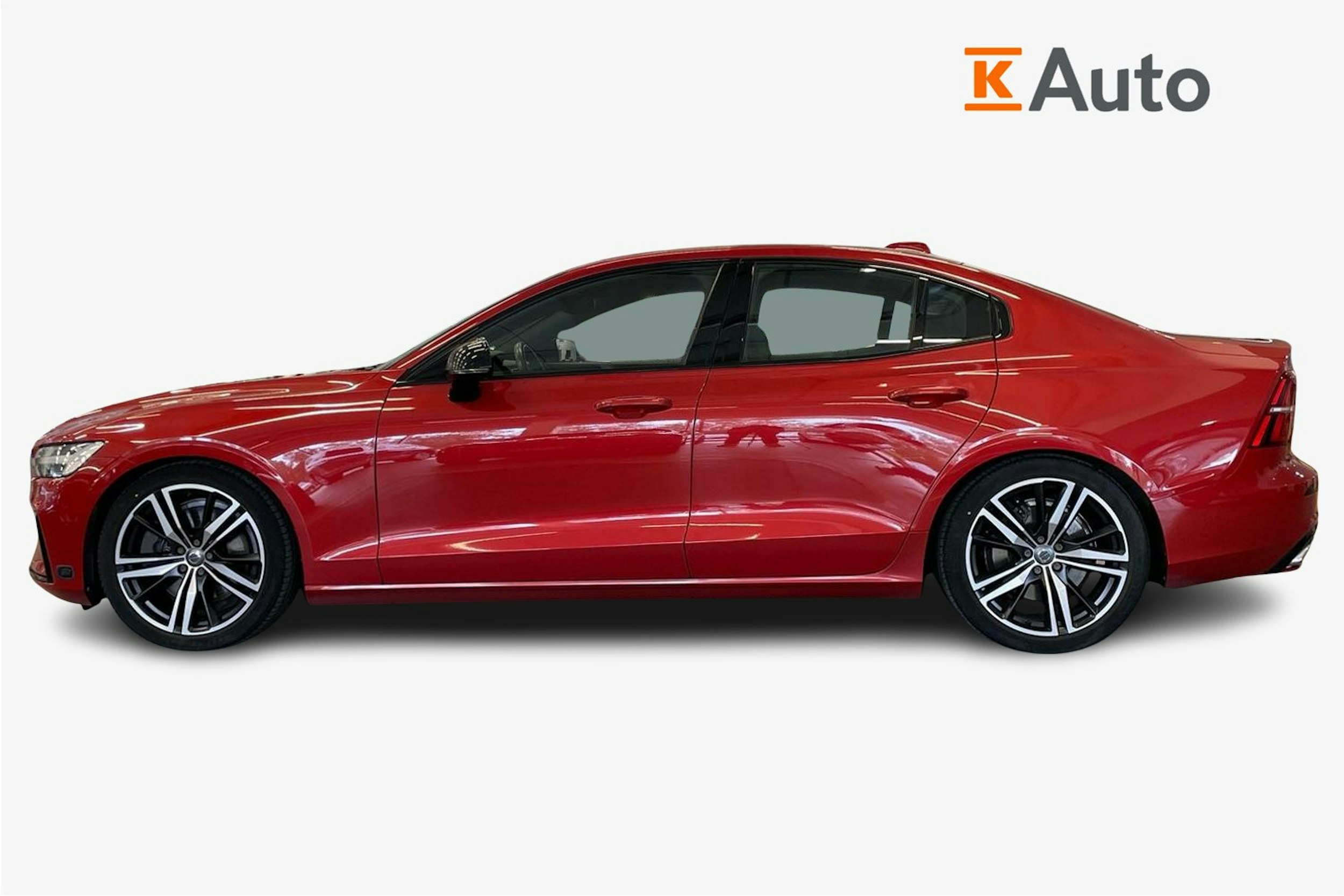 punainen Volvo S60 2020 kuva 5.