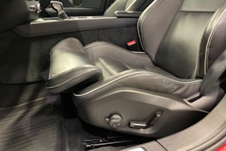 punainen Volvo S60 2020 kuva 12.
