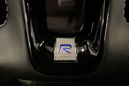 punainen Volvo S60 2020 kuva 25.