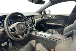 valkoinen Volvo S60 2020 kuva 3.