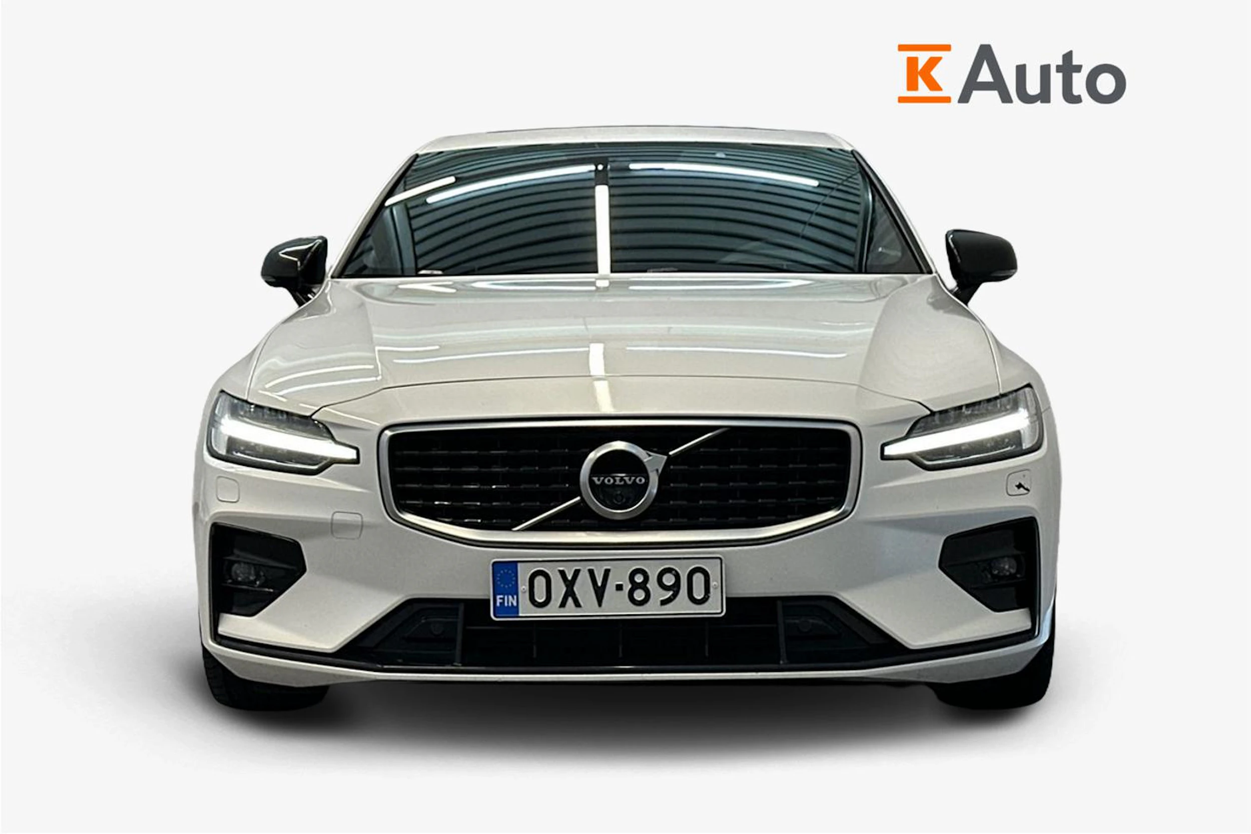 valkoinen Volvo S60 2020 kuva 4.