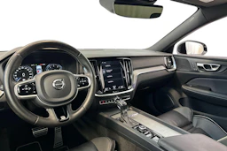valkoinen Volvo S60 2020 kuva 6.
