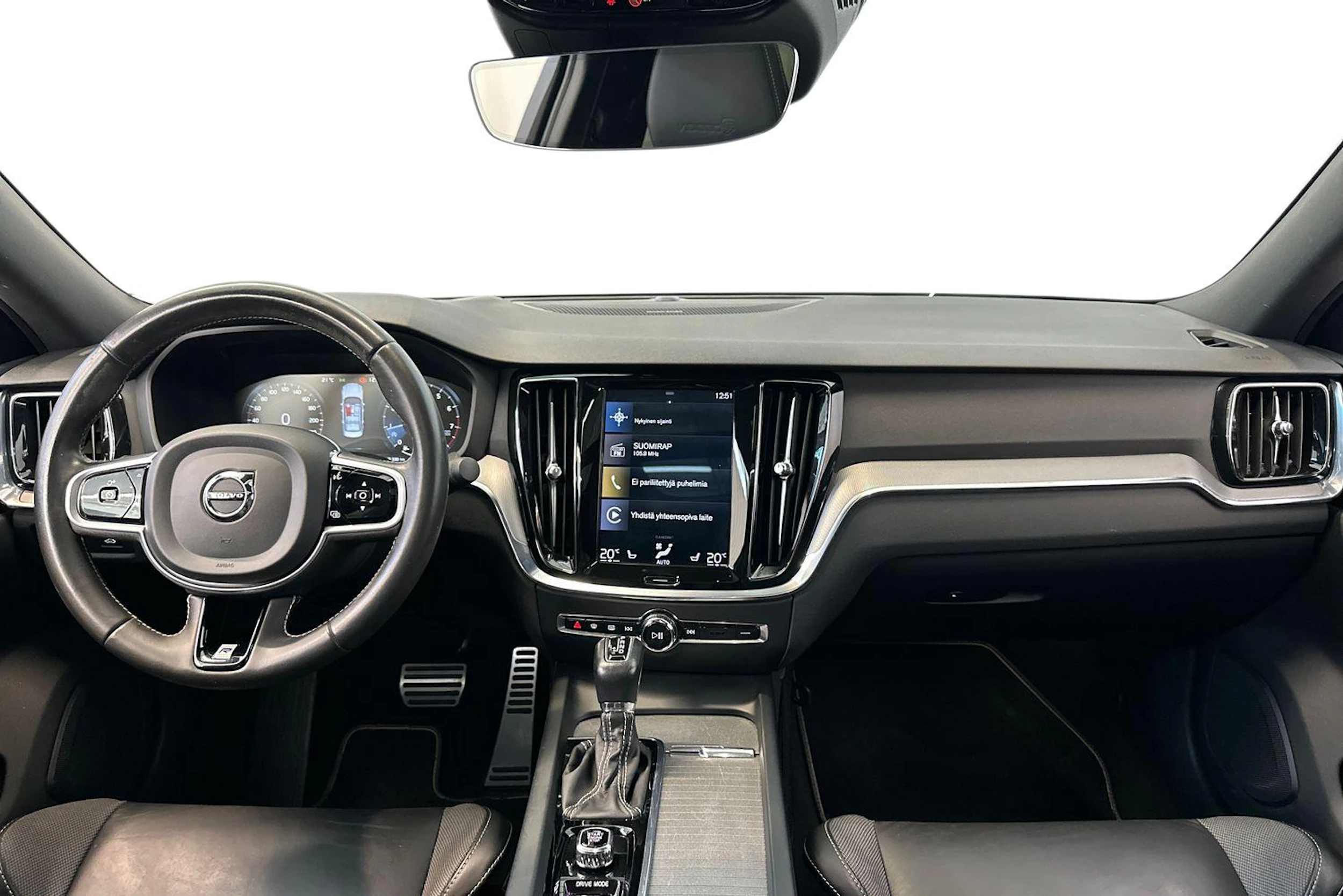 valkoinen Volvo S60 2020 kuva 9.