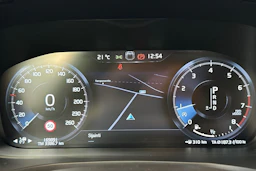 valkoinen Volvo S60 2020 kuva 19.