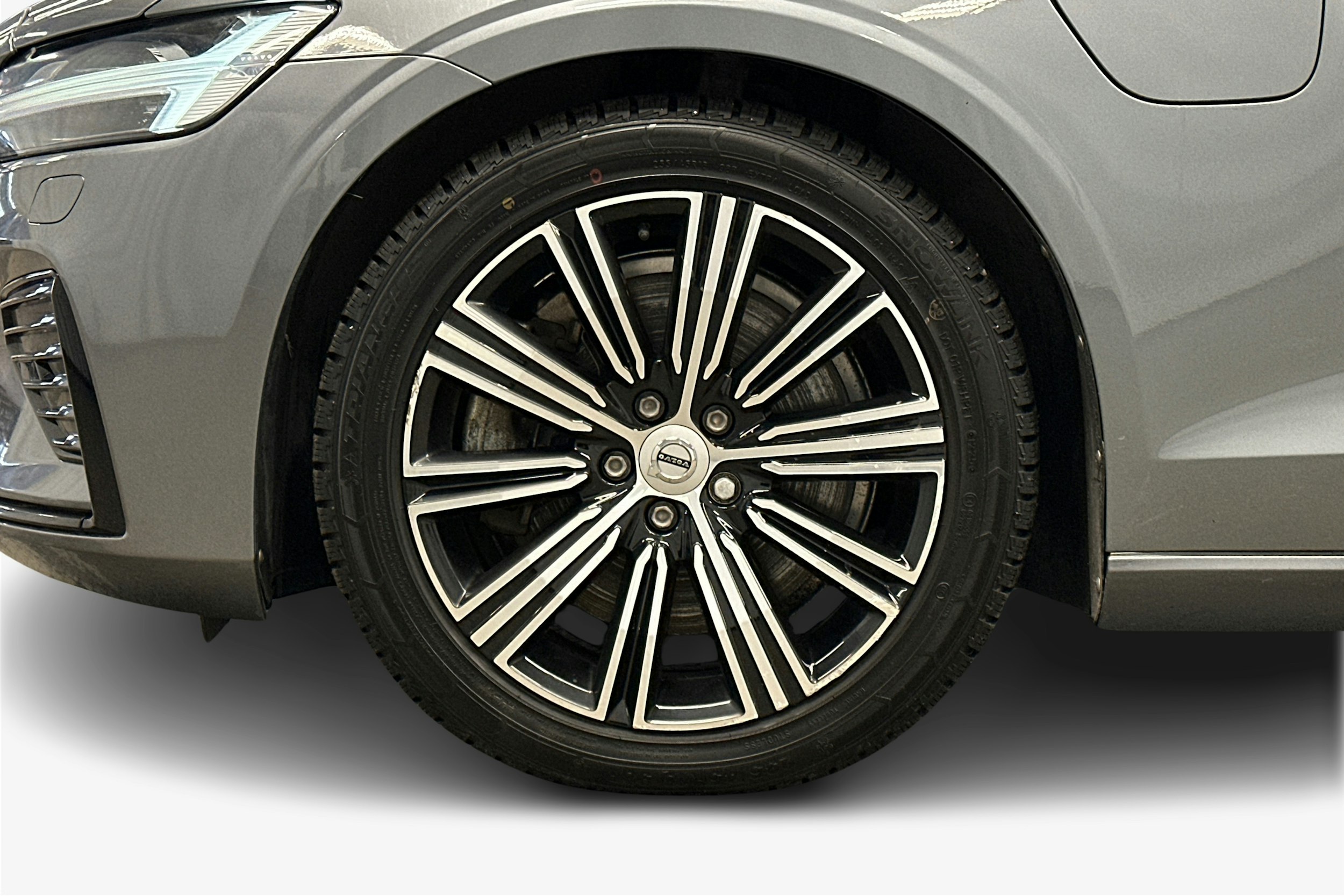 harmaa Volvo S60 2020 kuva 11.