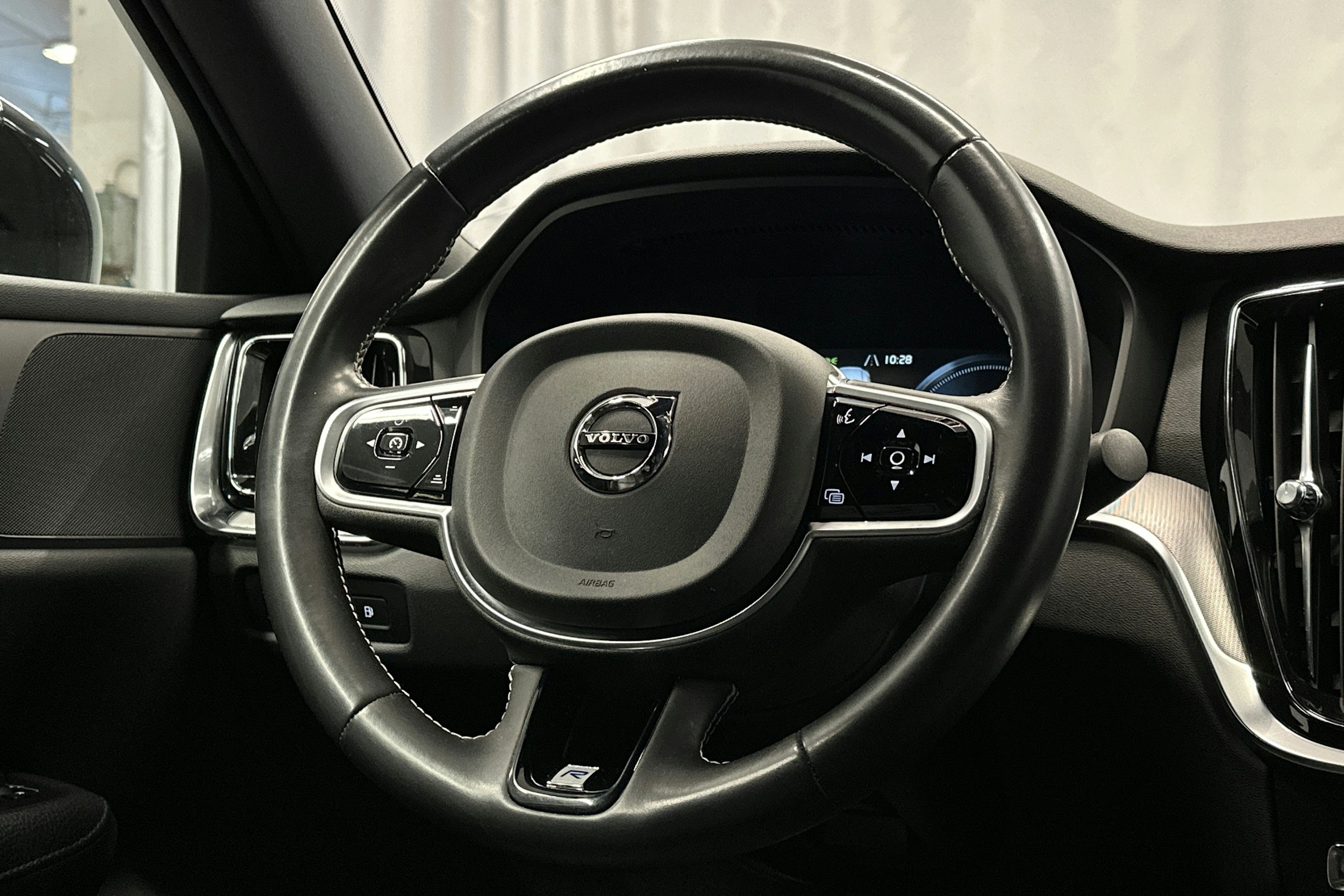 harmaa Volvo S60 2020 kuva 20.