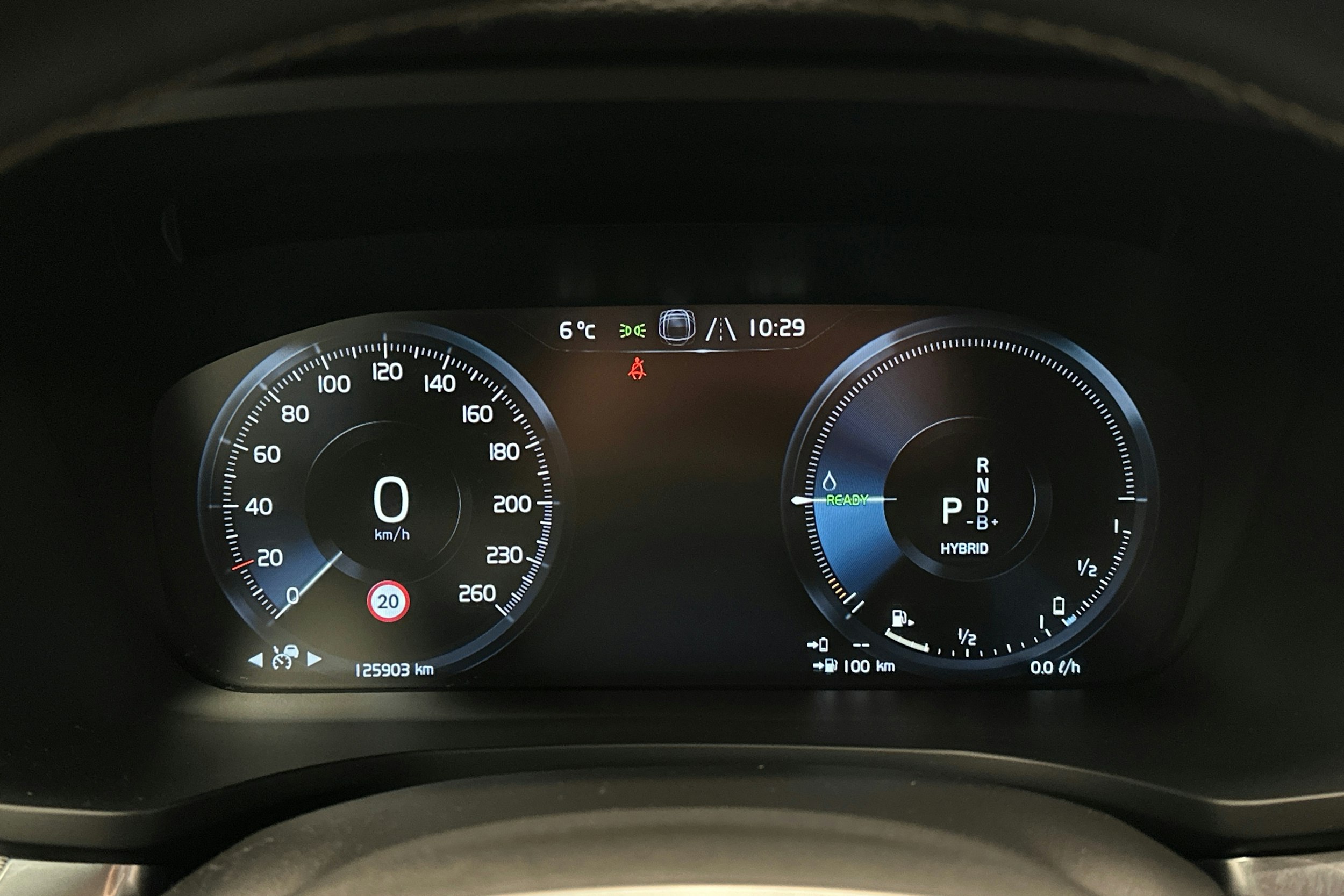 harmaa Volvo S60 2020 kuva 23.