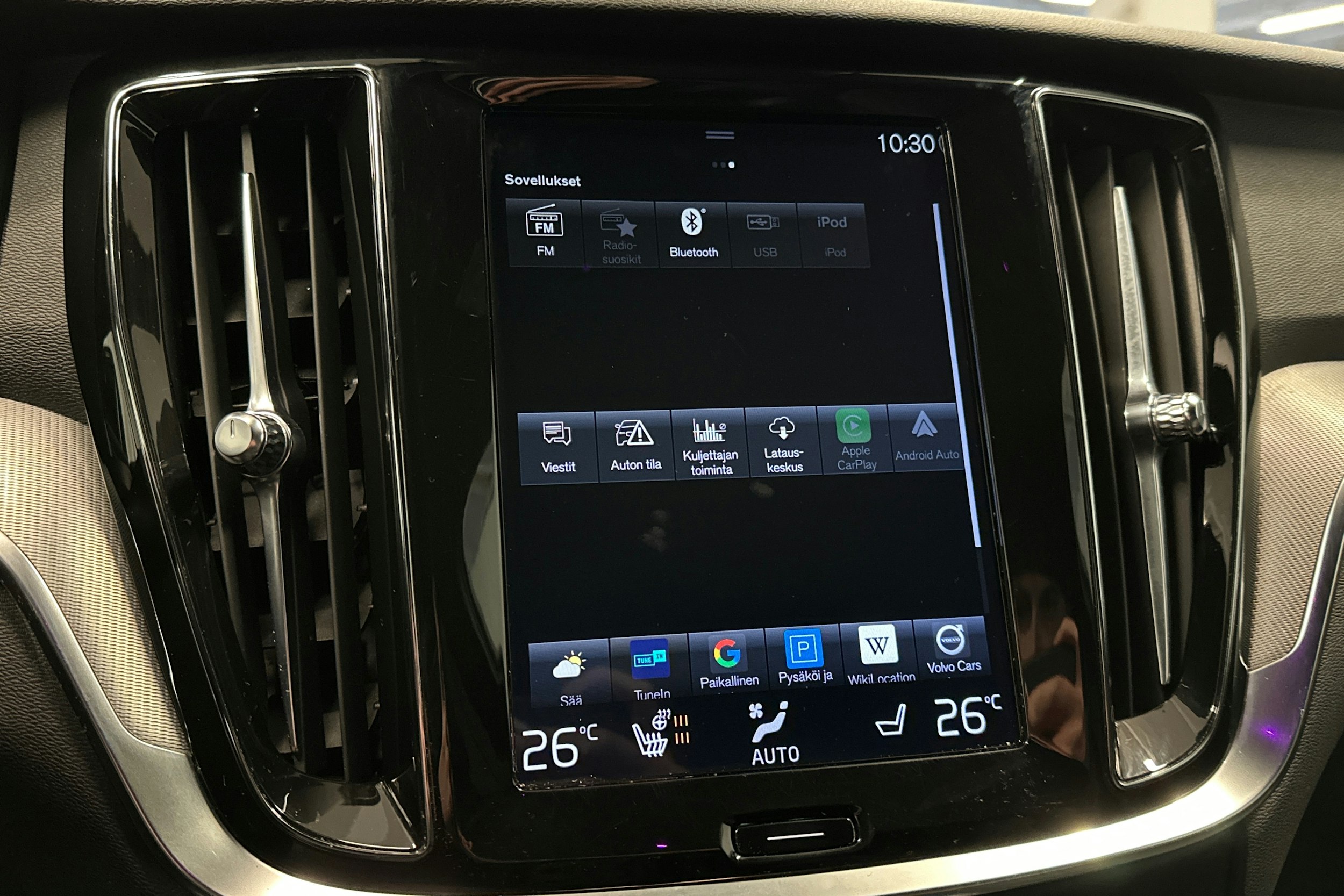 harmaa Volvo S60 2020 kuva 26.