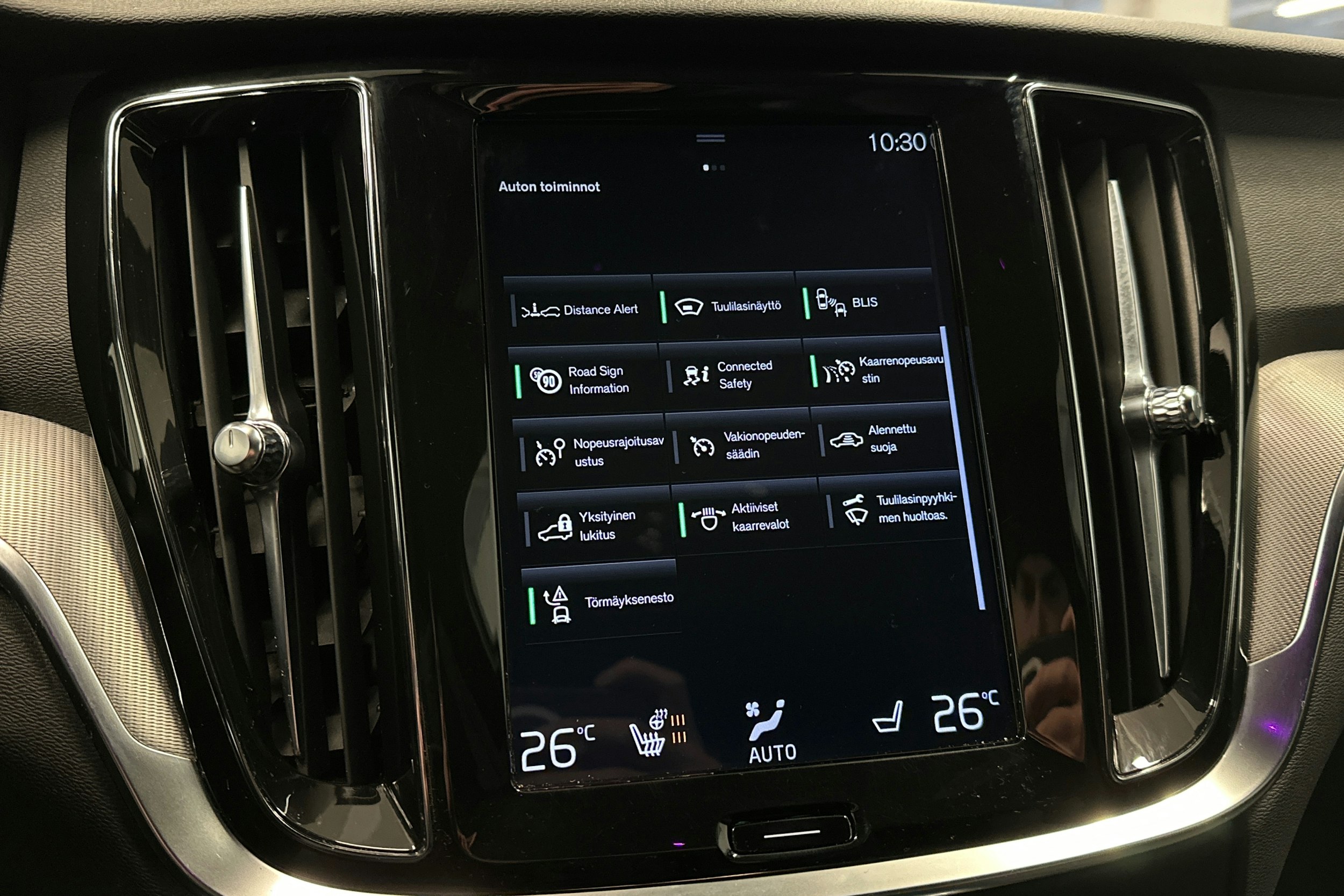 harmaa Volvo S60 2020 kuva 28.