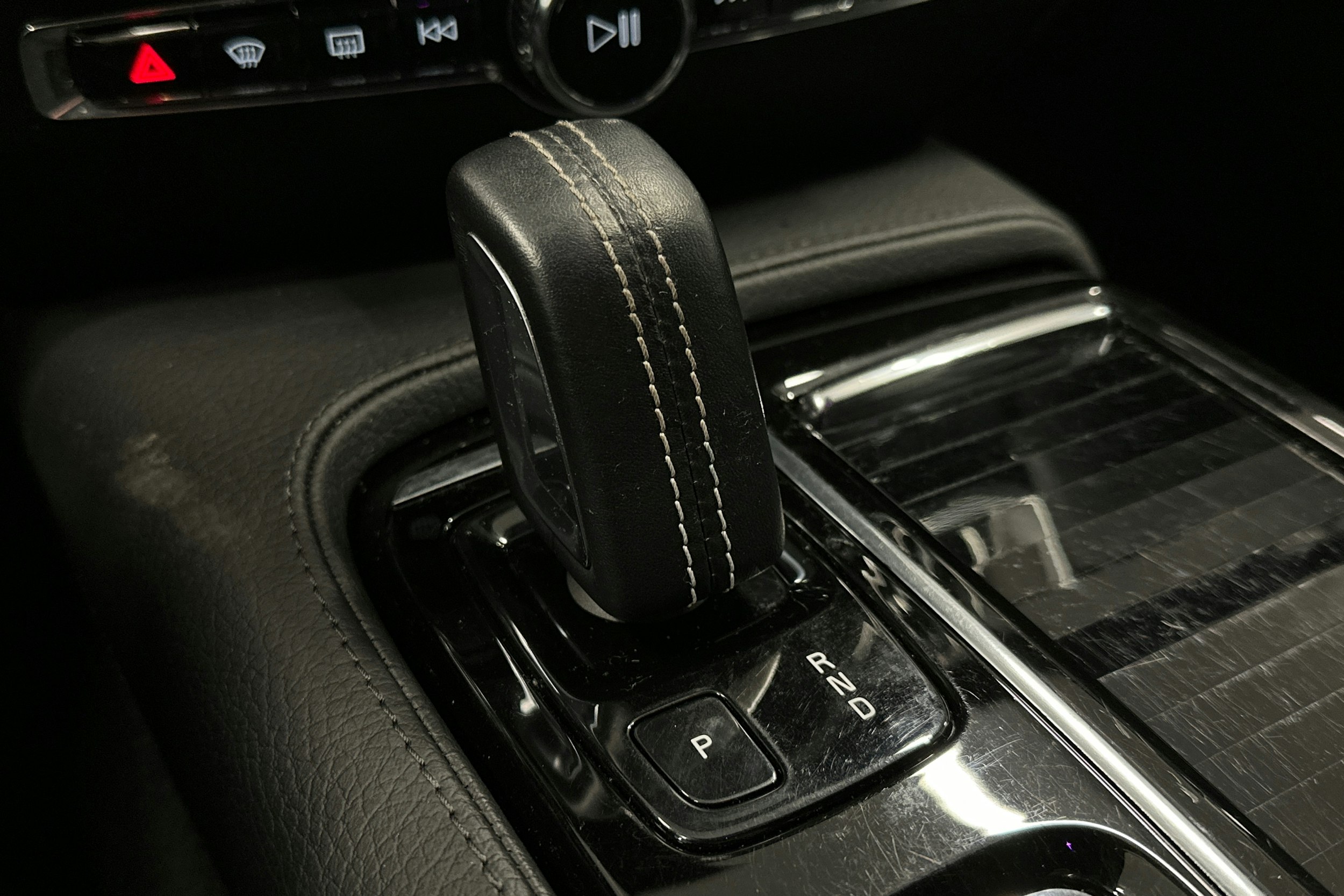 harmaa Volvo S60 2020 kuva 31.