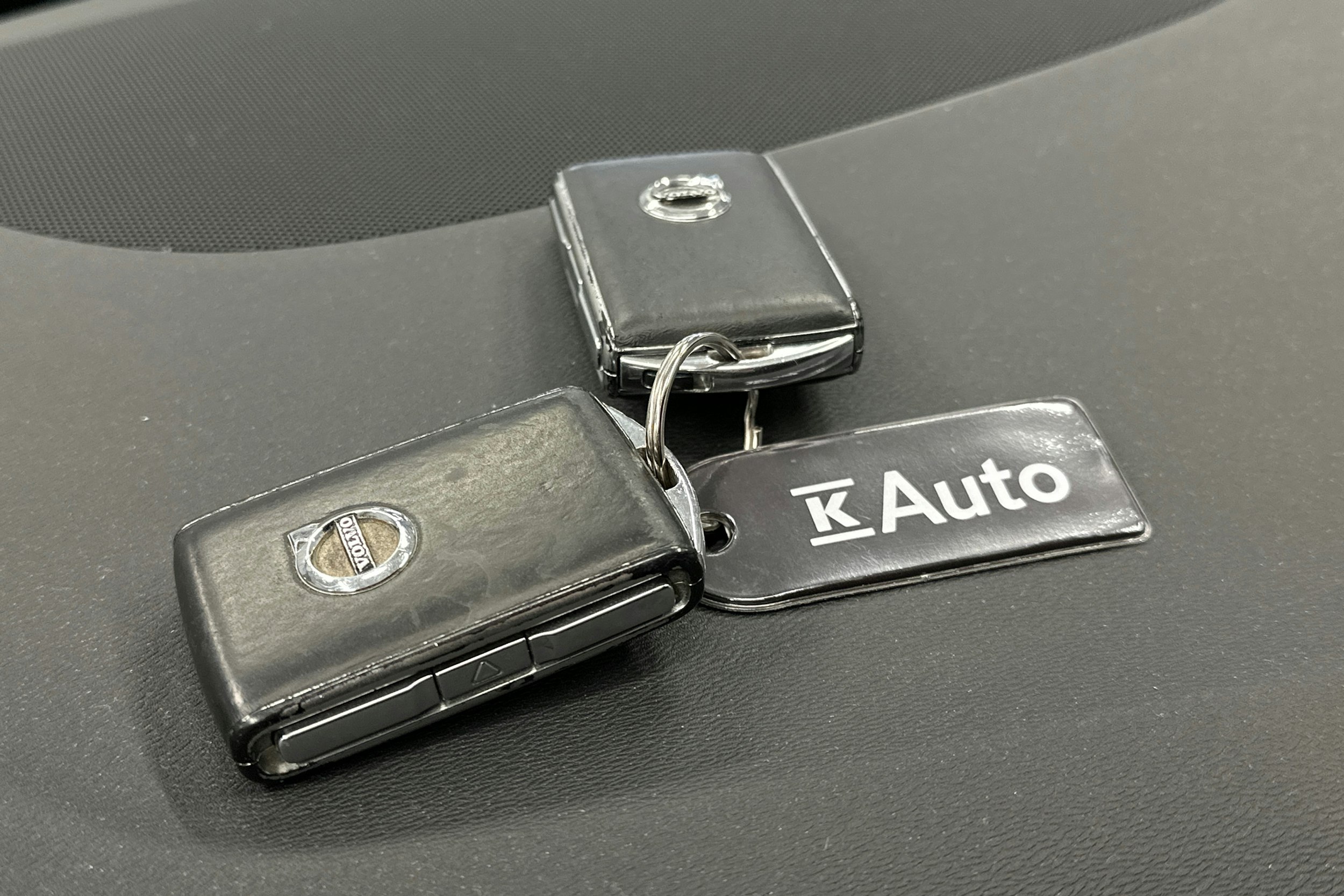 harmaa Volvo S60 2020 kuva 32.