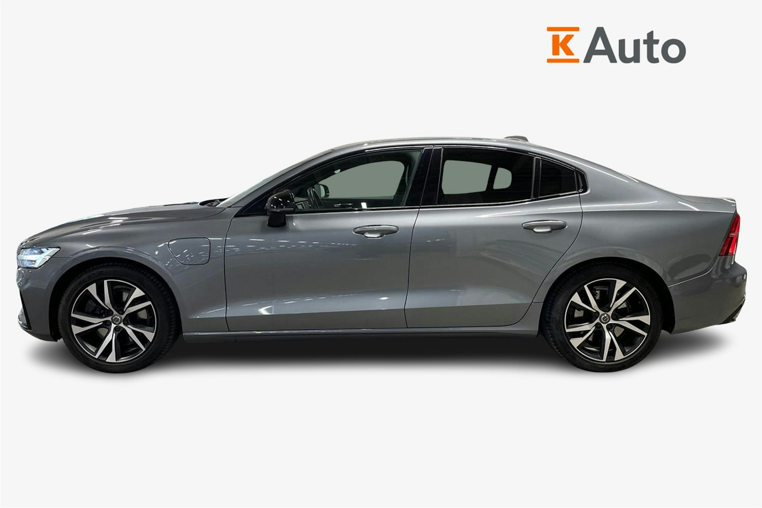 Harmaa Volvo S60 2020 kuva 5.