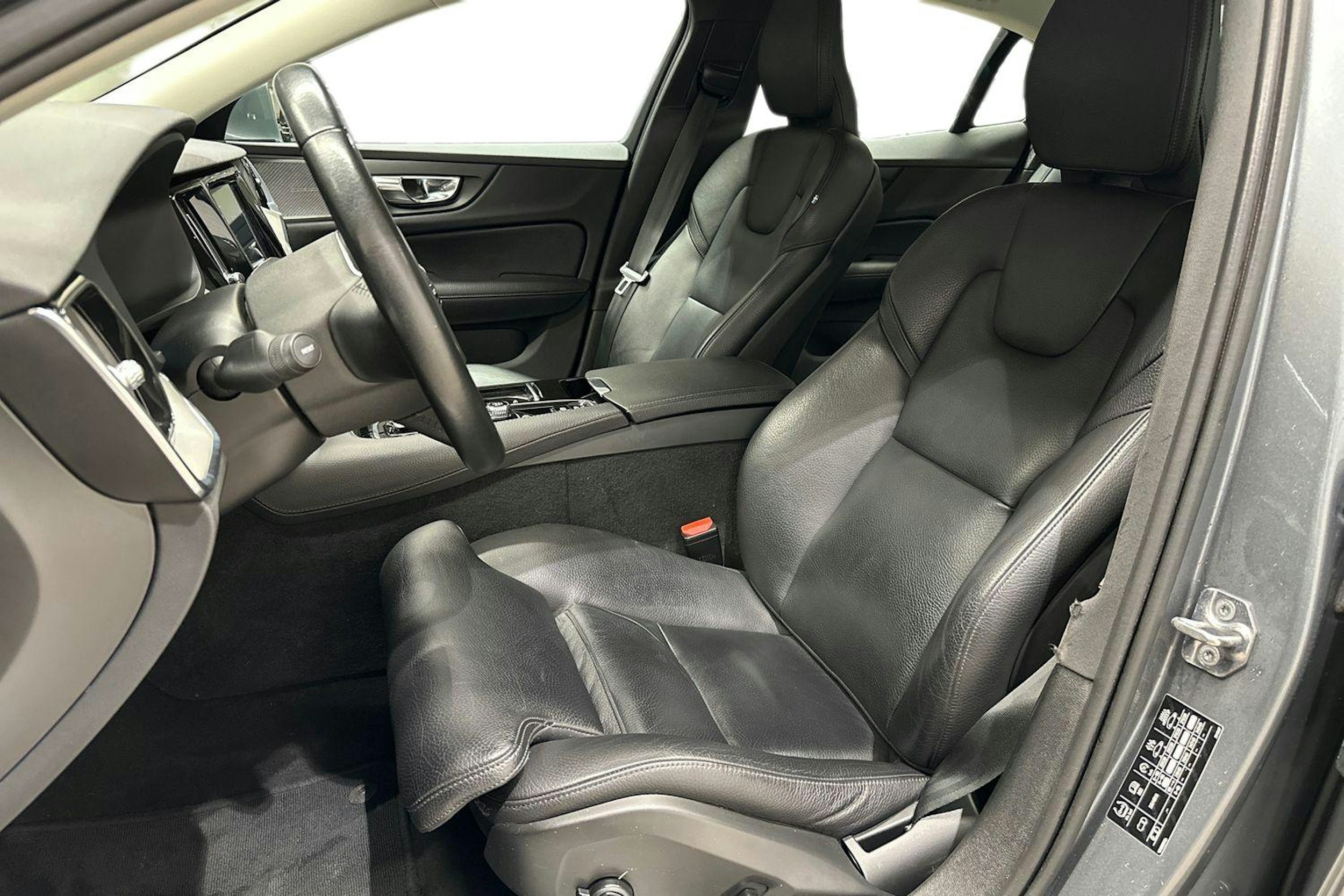 harmaa Volvo S60 2020 kuva 10.