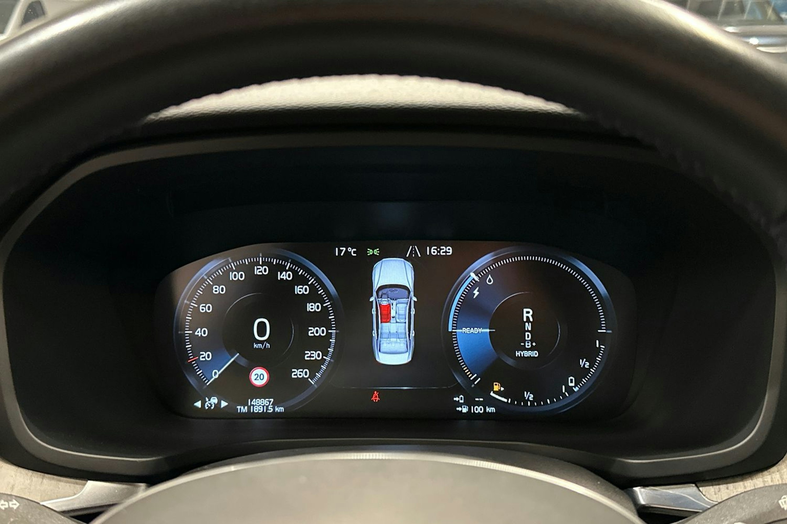 harmaa Volvo S60 2020 kuva 17.