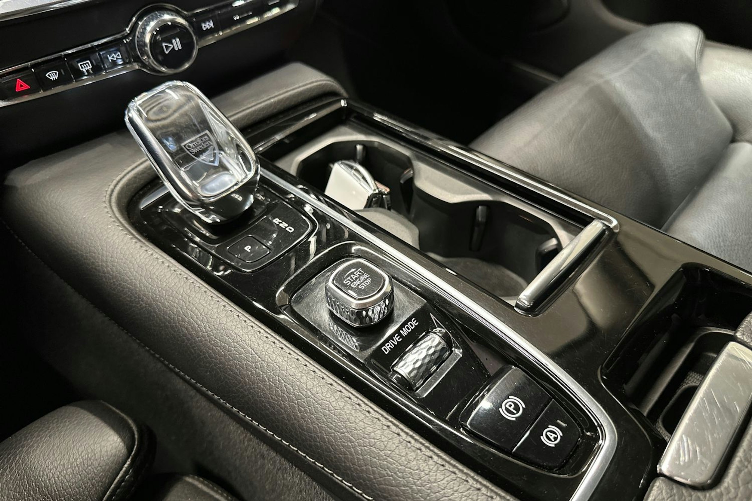 harmaa Volvo S60 2020 kuva 23.