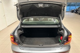 harmaa Volvo S60 2020 kuva 27.