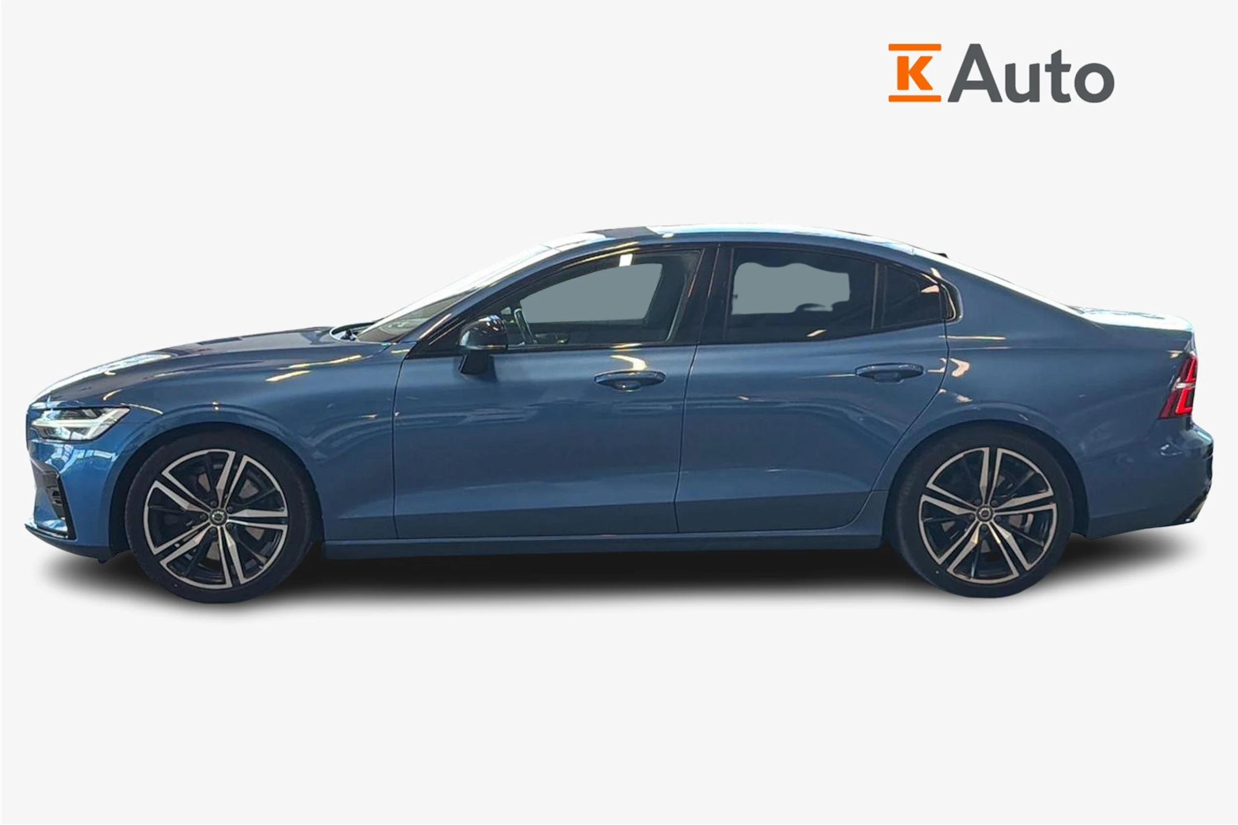 sininen Volvo S60 2021 kuva 7.
