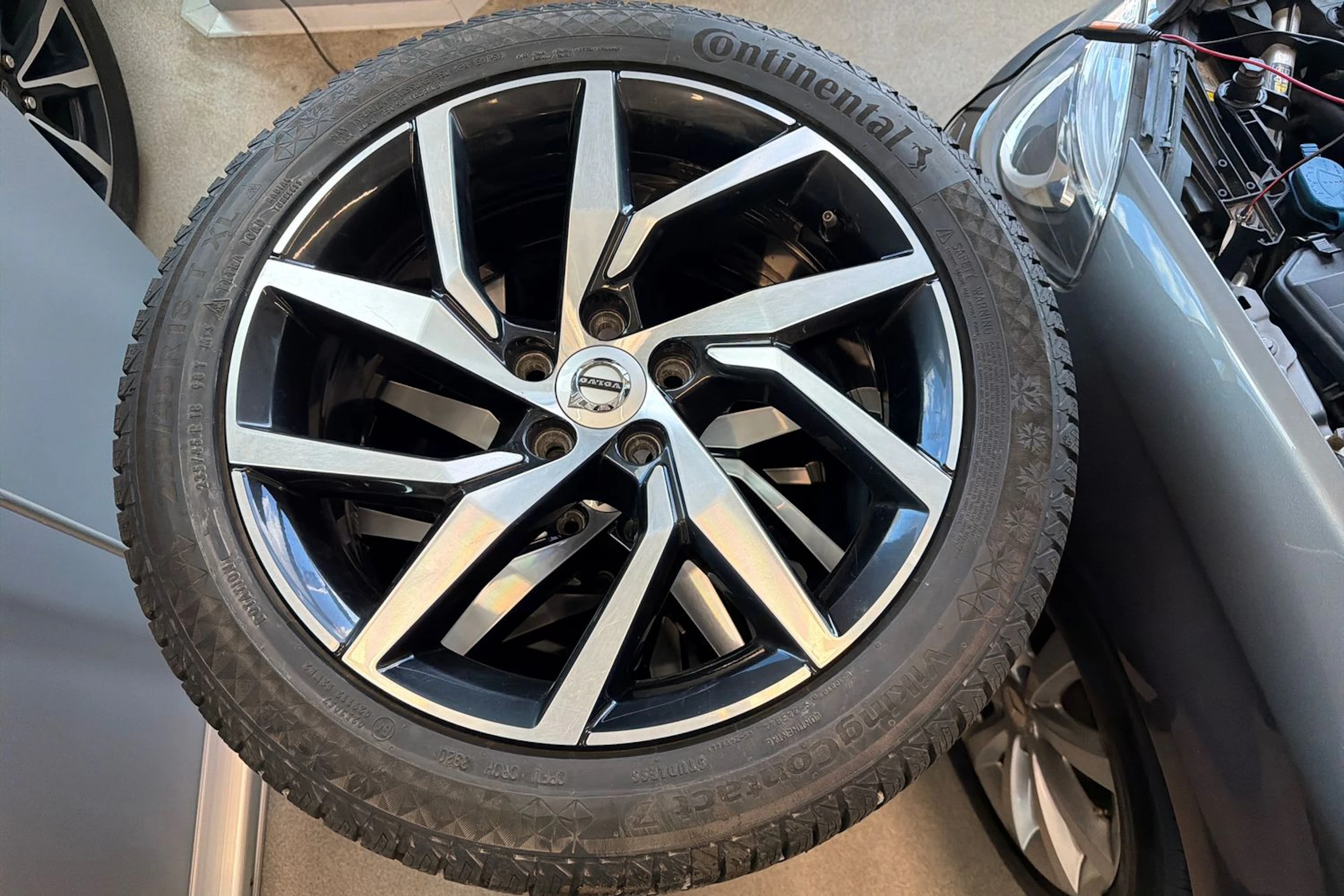 sininen Volvo S60 2021 kuva 13.