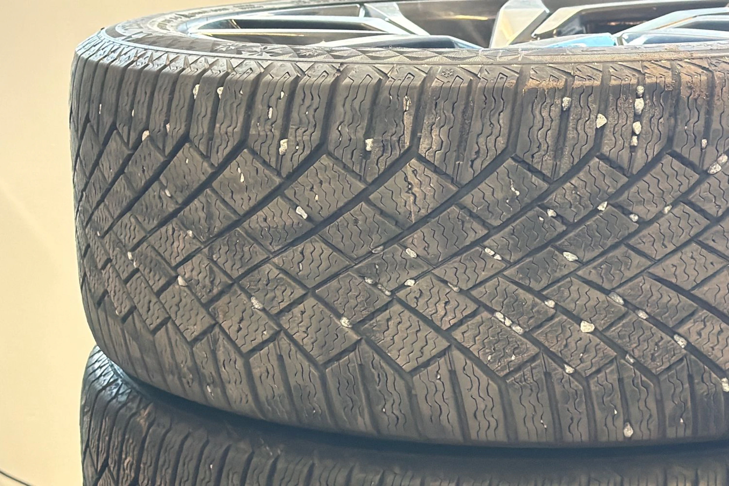 sininen Volvo S60 2021 kuva 15.