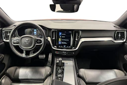punainen Volvo S60 2021 kuva 9.