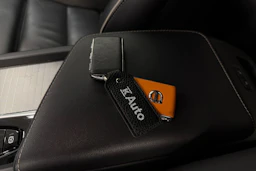 punainen Volvo S60 2021 kuva 31.