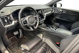 musta Volvo S60 2021 kuva 7.