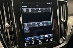 musta Volvo S60 2021 kuva 20.