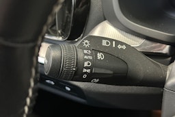 musta Volvo S60 2021 kuva 31.