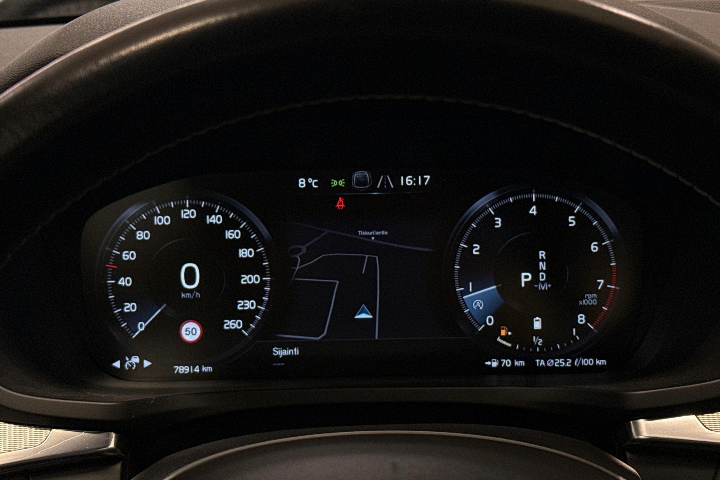 valkoinen Volvo S60 2021 kuva 15.