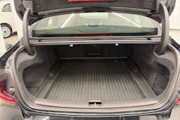 musta Volvo S60 2021 kuva 13.