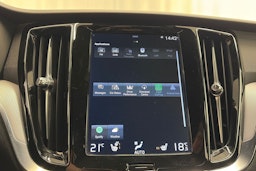 musta Volvo S60 2021 kuva 25.