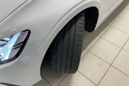 Valkoinen Volvo S60 2021 kuva 10.