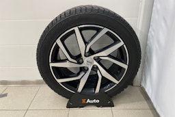 Valkoinen Volvo S60 2021 kuva 20.
