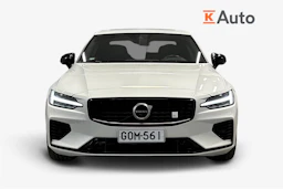 valkoinen Volvo S60 2021 kuva 4.