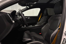 valkoinen Volvo S60 2021 kuva 13.